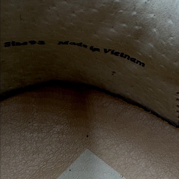 Dolce Vita Azalia Floral Embroidered Women's Sneakers - Picture 7 of 9